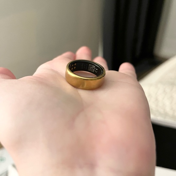BRAND NEW Oura ring size 9 Gold - Picture 6 of 7